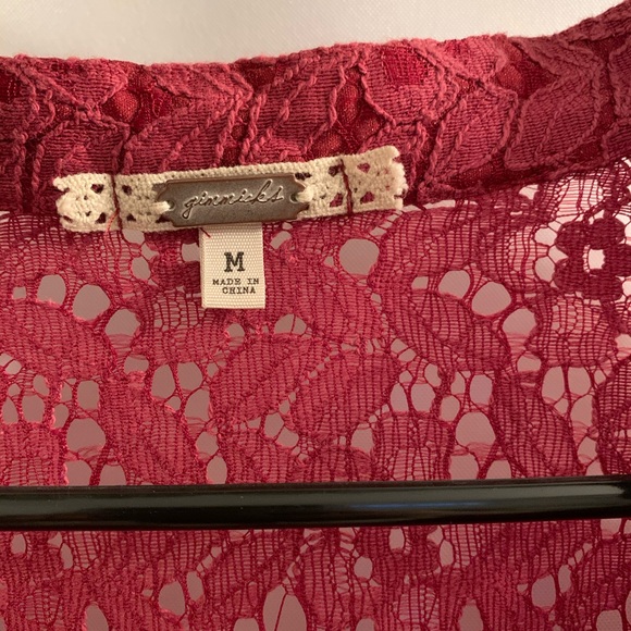 Gimmicks trendy top - Picture 3 of 3